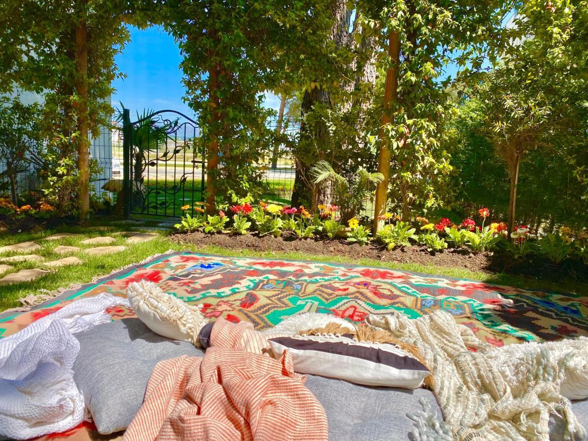 Beach Garden Paradise Дуррес Екстер'єр фото