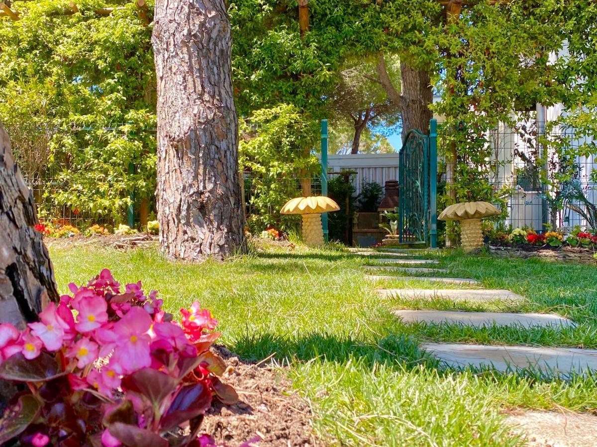 Beach Garden Paradise Дуррес Екстер'єр фото