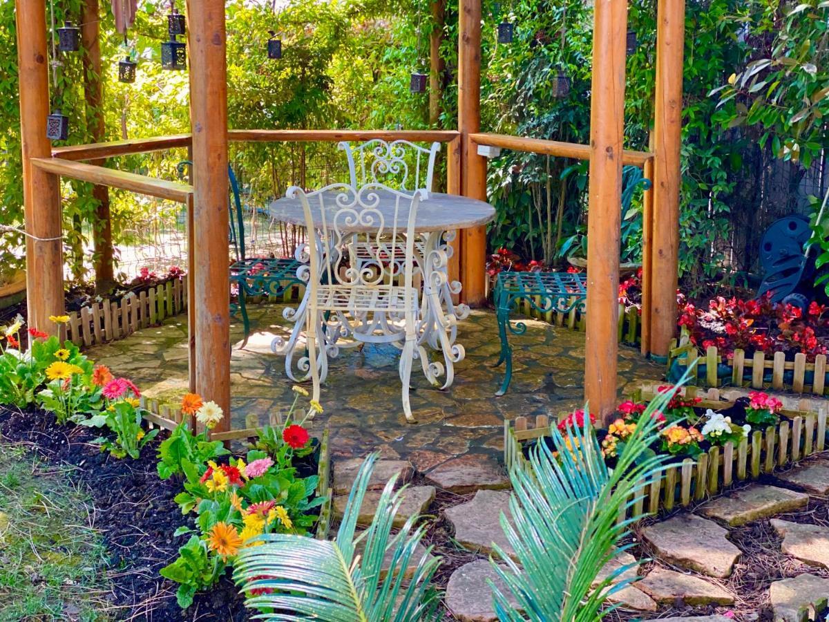Beach Garden Paradise Дуррес Екстер'єр фото
